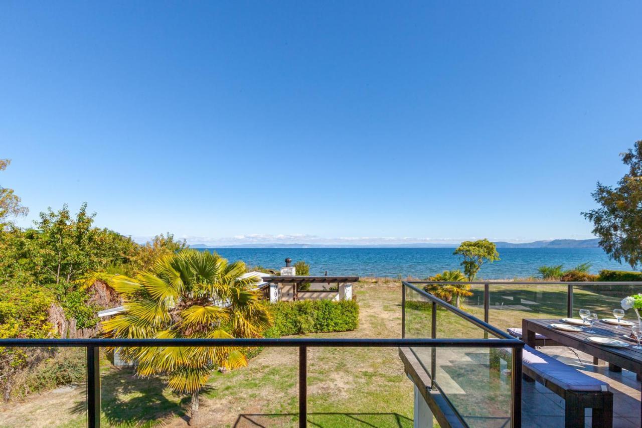 Lakefront Villa - Waitahanui Holiday Home エクステリア 写真